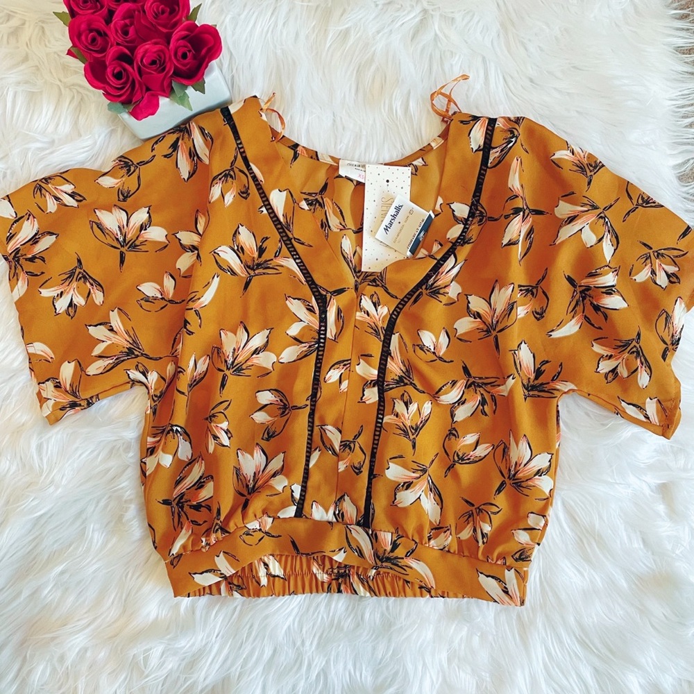 Sienna Sky top Blouse XS NEW